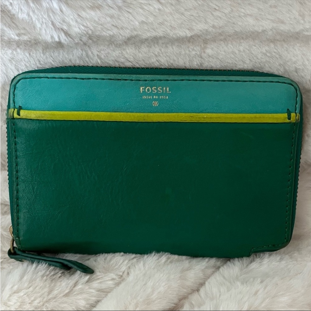 Vintage Leather Fossil Wallet 🤩